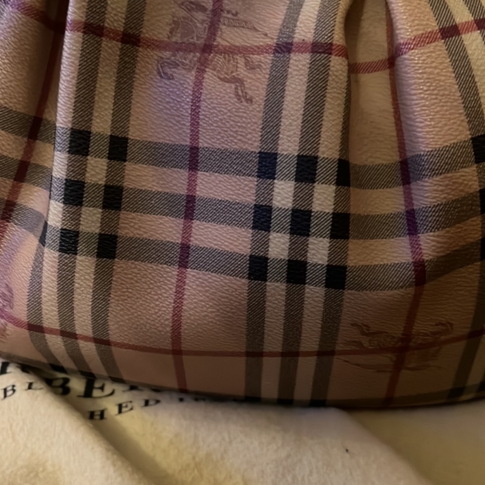 Burberry purse - Picture 3 of 9